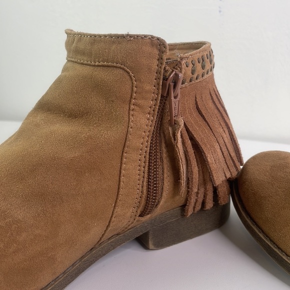Massimo Vegan Suede Fringed Booties Side zip 6.5M - Picture 6 of 12